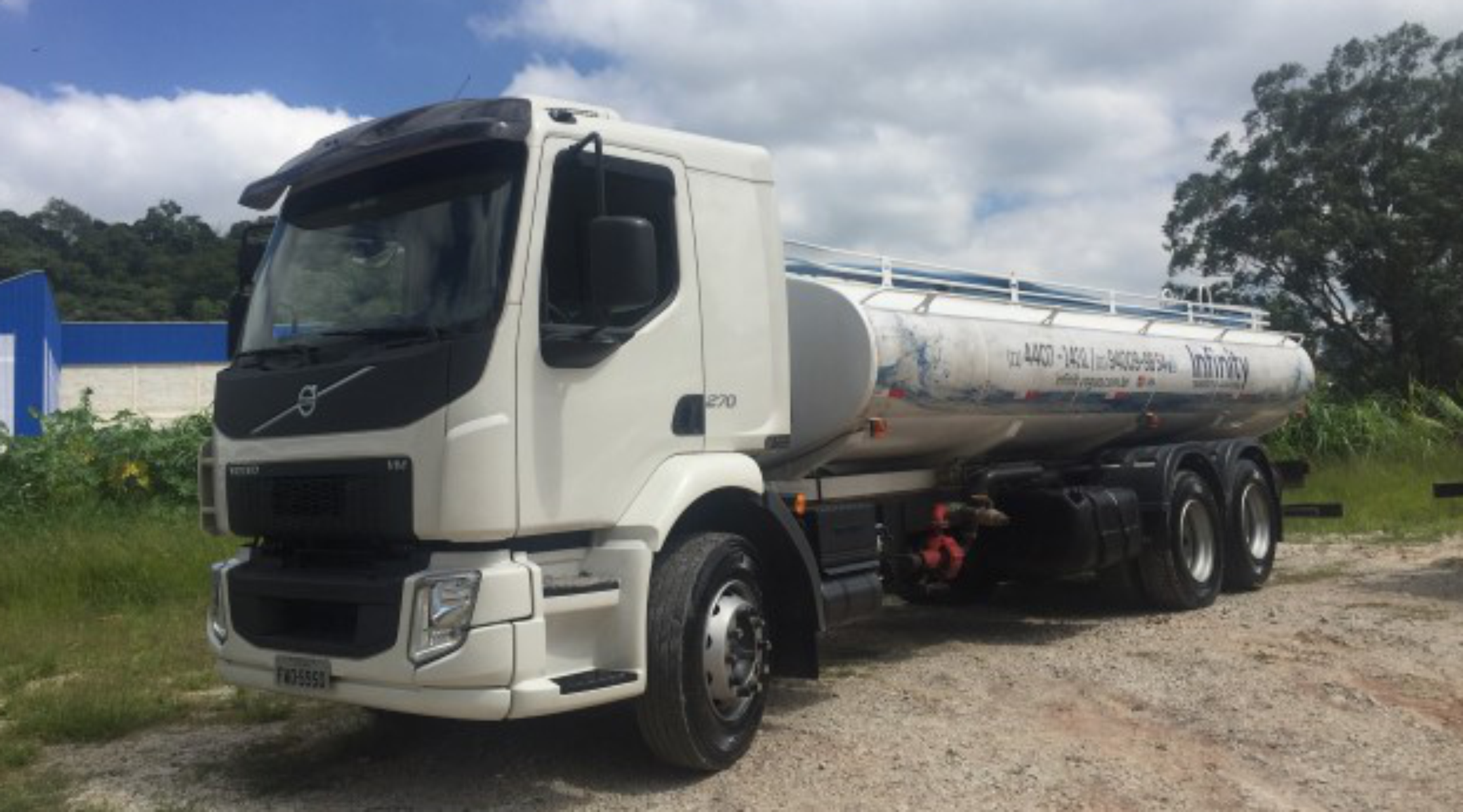 Caminhão Pipa Infinity